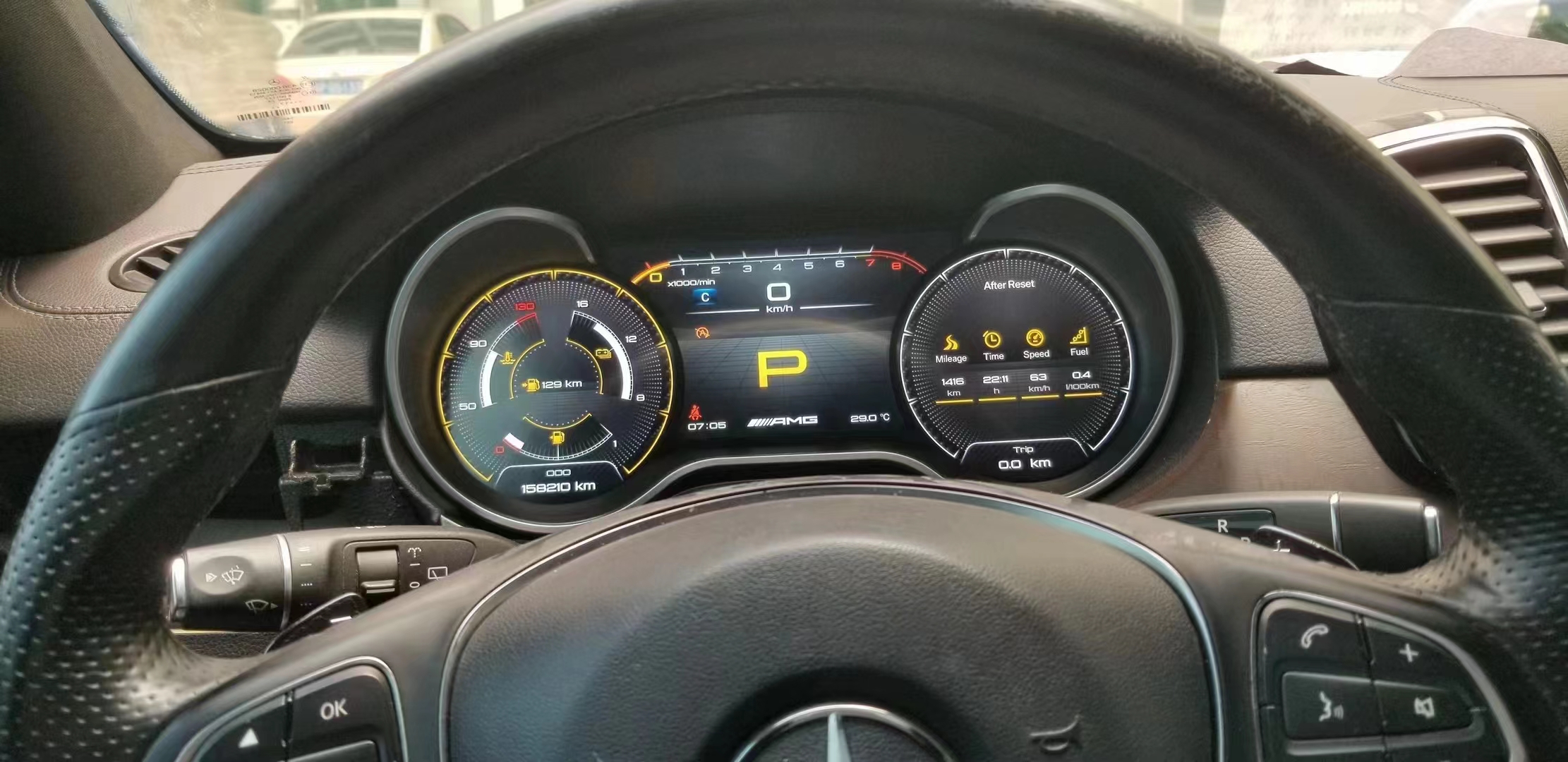 MERCEDES-BENZ LCD DASHBOARD SCREEN UPGRADING